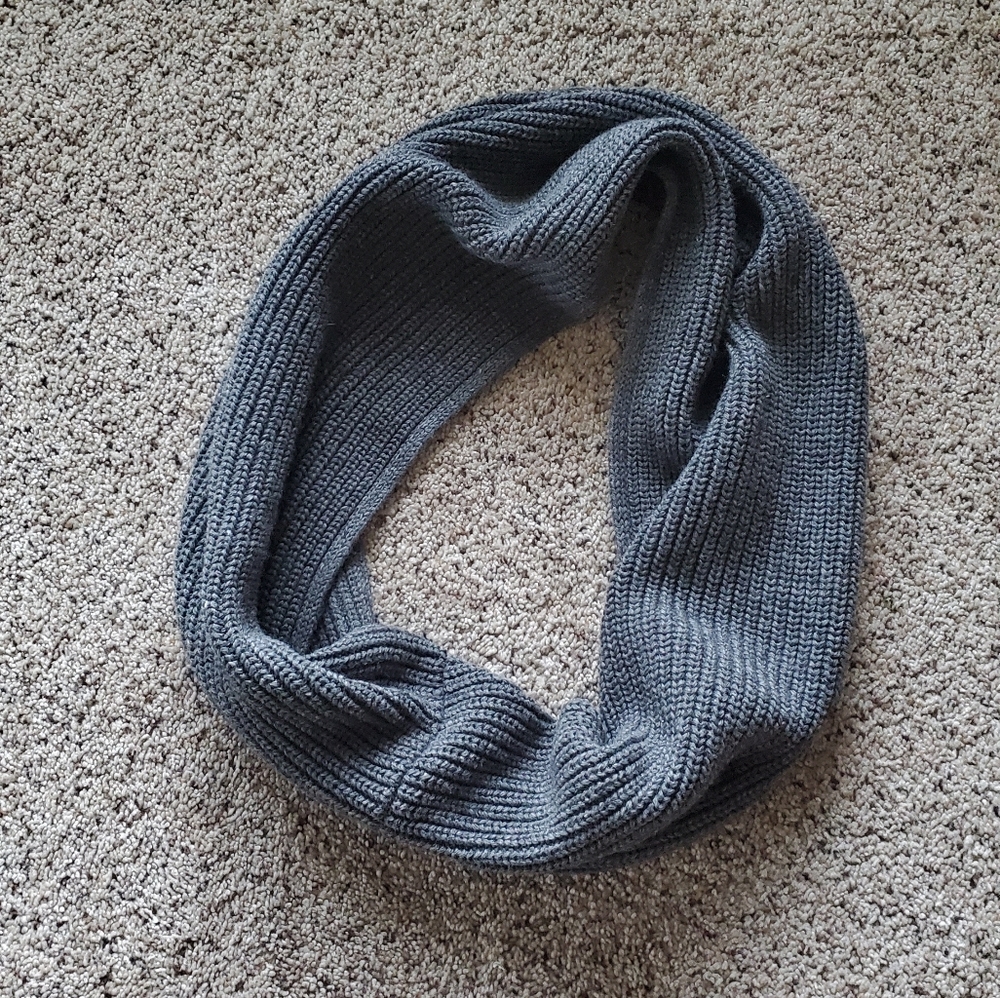 Men's H&M infinity scarf